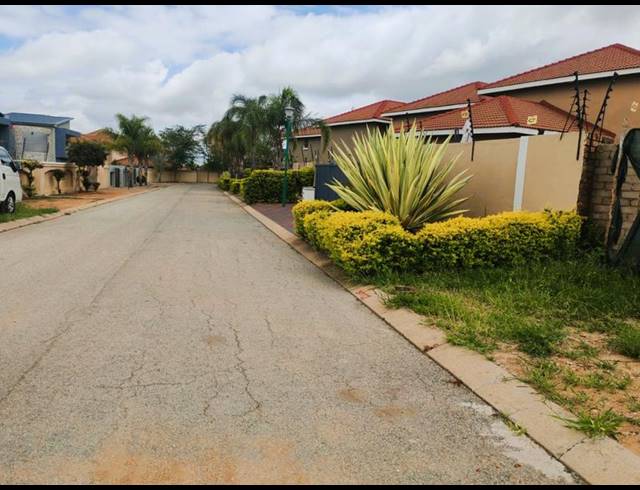 LAND FOR SALE IN CASA ACACIA